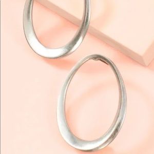 Stella & Dot Silver Georgia Hoops